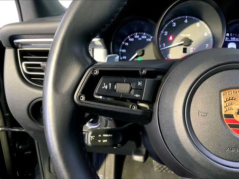 Certified 2022 Porsche Macan S AWD/4WD image 27