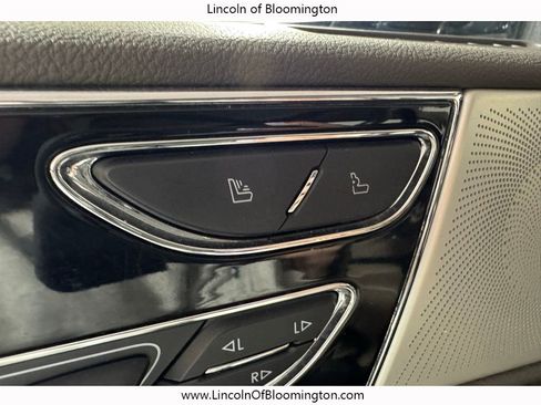 Used 2022 Lincoln Navigator Reserve image 41