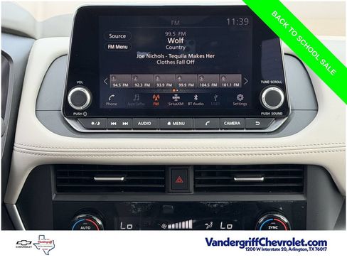 Used 2025 Nissan Rogue SV FWD image 16