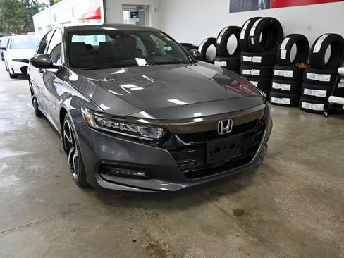 Used 2018 Honda Accord Sport image 3