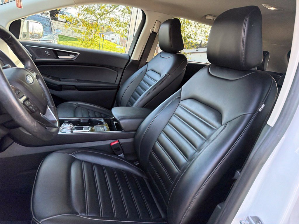 Used 2020 Ford Edge SEL w/ Cold Weather Package AWD/4WD image 7