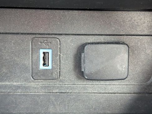 Used 2019 Ford Escape SE FWD image 19