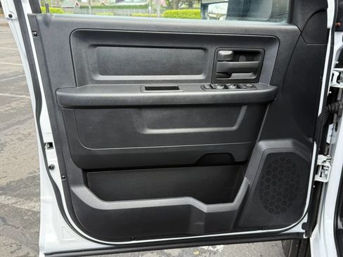 Used 2015 RAM 3500 Tradesman image 20