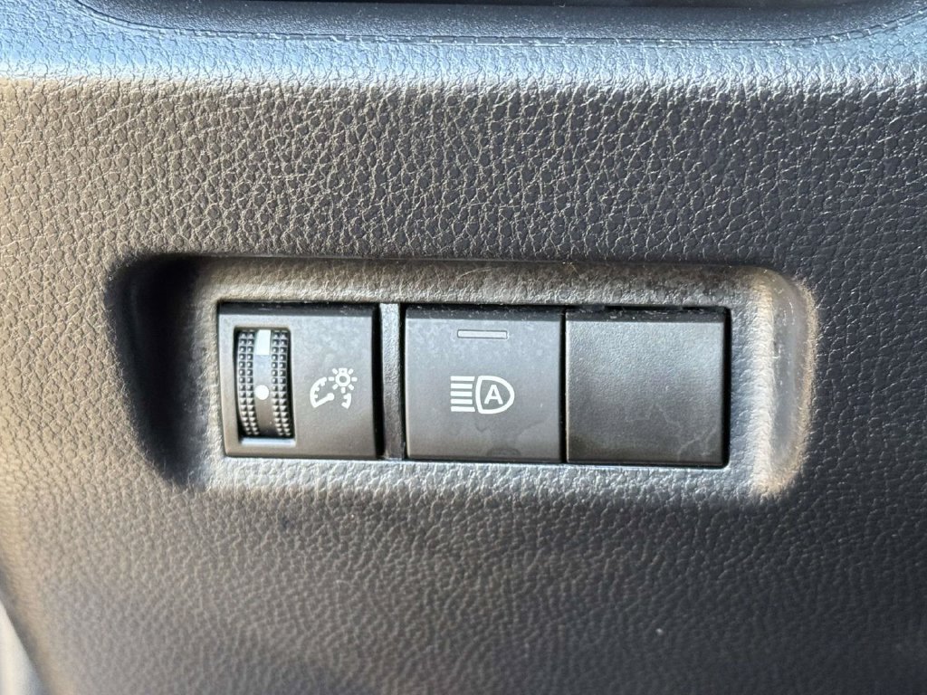 Used 2024 Toyota RAV4 XLE AWD/4WD image 20