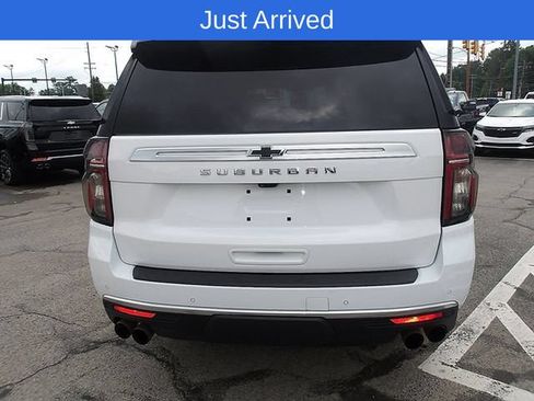 Used 2023 Chevrolet Suburban High Country AWD/4WD image 6
