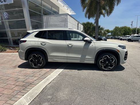 New 2026 Volkswagen Tiguan SEL R-Line AWD/4WD image 5
