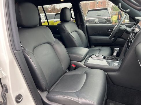 Used 2024 Nissan Armada SL w/ Midnight Edition Package RWD image 27