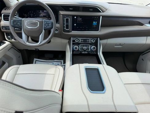 Used 2022 GMC Yukon Denali AWD/4WD image 12