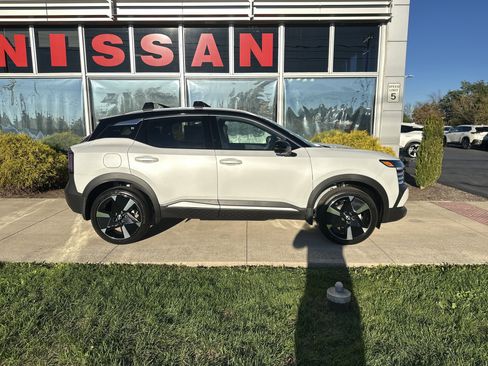 New 2026 Nissan Kicks SR w/ Cold Weather Package image 5