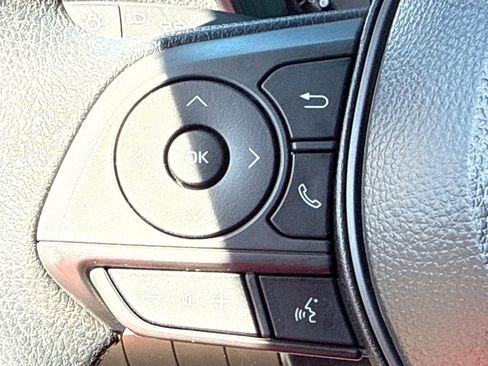 Used 2025 Toyota Corolla LE image 24