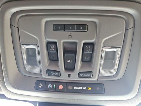 New 2026 GMC Sierra 3500 Denali w/ Denali Reserve Package AWD/4WD image 28