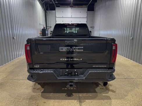 Used 2025 GMC Sierra 3500 Denali Ultimate image 3
