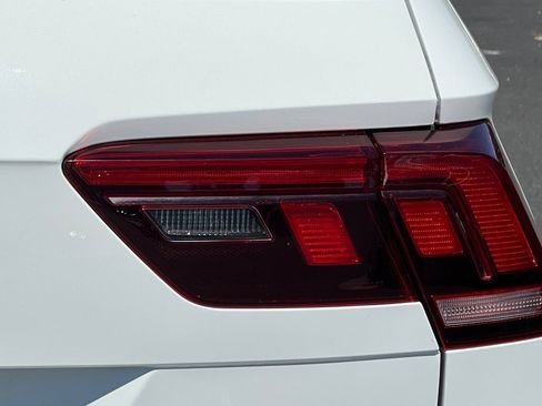 Used 2020 Volkswagen Tiguan SE w/ Panoramic Sunroof Package FWD image 47