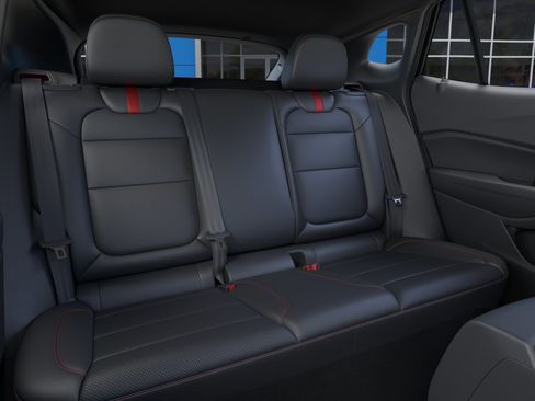 New 2026 Chevrolet Trax RS w/ Driver Confidence Package FWD image 17