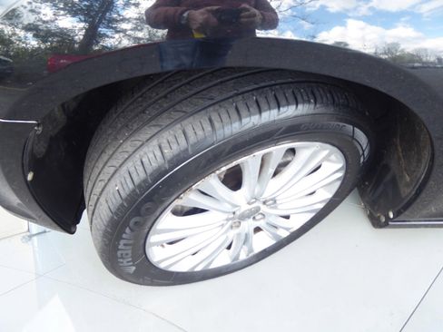 Used 2013 Chrysler 300 C Luxury Series AWD/4WD image 23