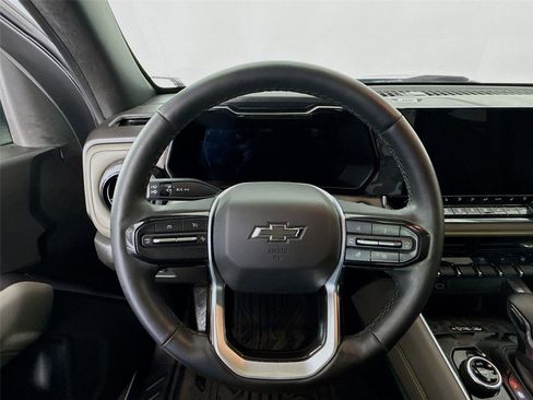 Used 2024 Chevrolet Colorado ZR2 w/ ZR2 Bison Edition image 11