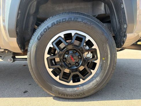 Used 2026 Toyota Tacoma TRD Off-Road w/ TRD Off Road Premium Package AWD/4WD image 34