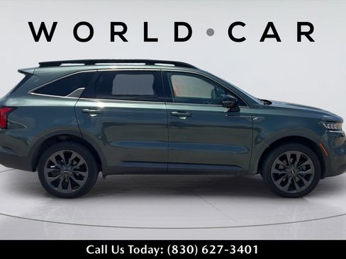 Used 2022 Kia Sorento SX Prestige w/ Rust Color Package AWD/4WD image 16