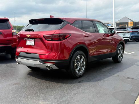 Used 2024 Chevrolet Blazer LT AWD/4WD image 4