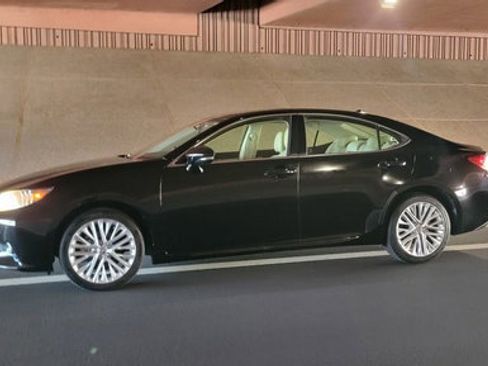 Used 2013 Lexus ES 350 w/ Luxury Pkg image 25