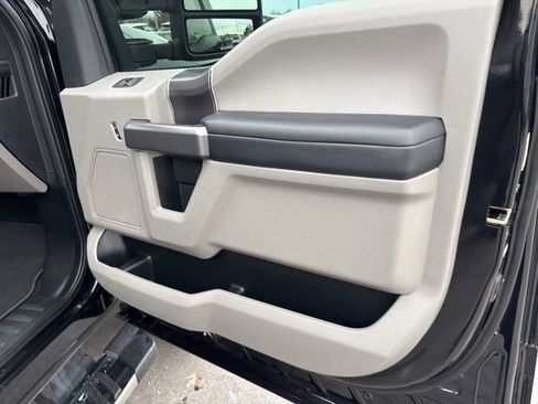 Used 2019 Ford F250 XLT w/ XLT Premium Package image 8