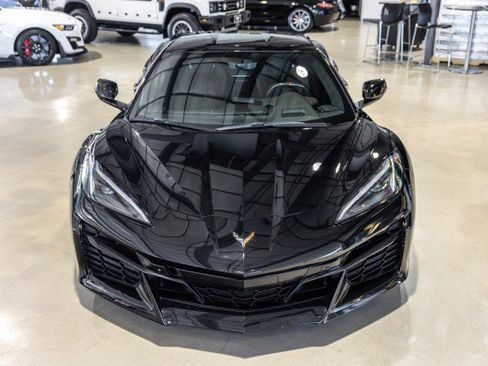 Used 2023 Chevrolet Corvette Z06 w/ Engine Appearance Package RWD image 9