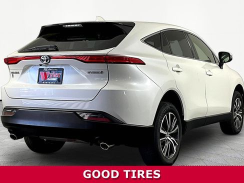 Used 2022 Toyota Venza LE AWD/4WD image 6