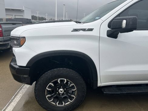 Used 2024 Chevrolet Silverado 1500 ZR2 w/ Technology Package image 2