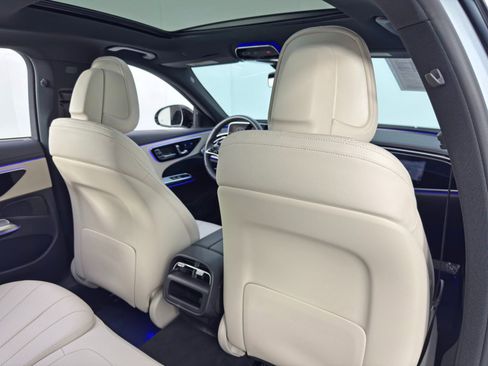 Used 2025 Mercedes-Benz E 350 E 350 w/ MBUS Superscreen Package image 38