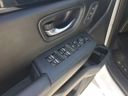 Used 2023 Honda Pilot Touring image 23