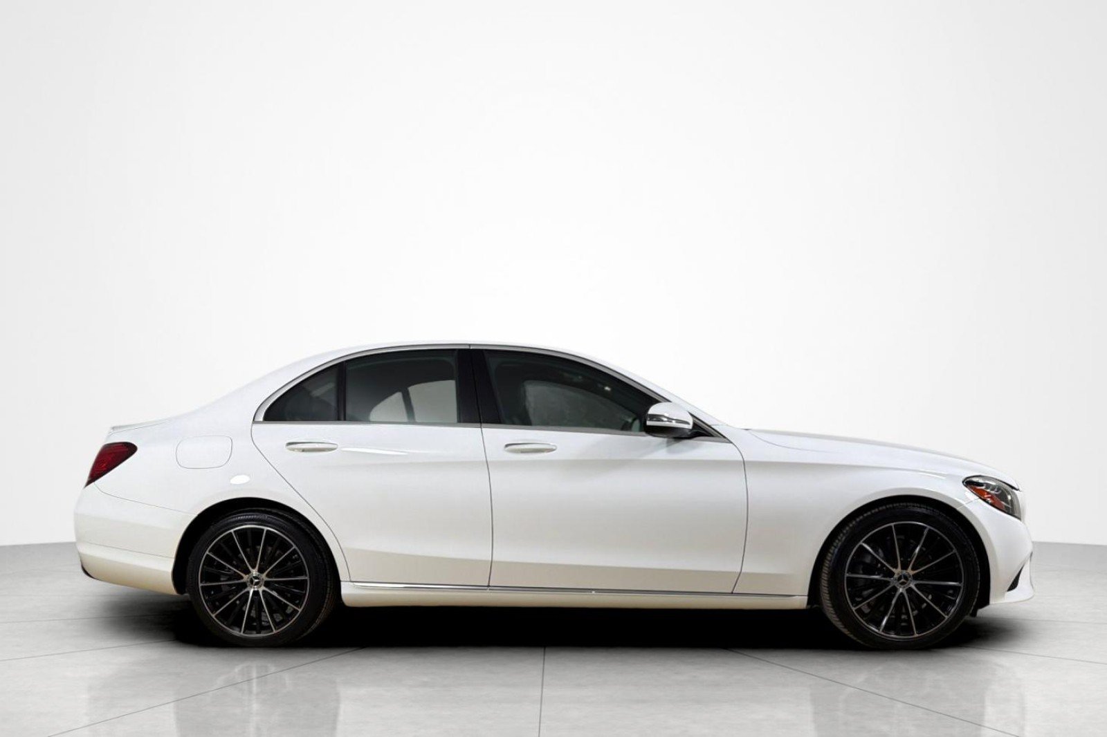Used 2019 Mercedes-Benz C 300 Sedan image 6