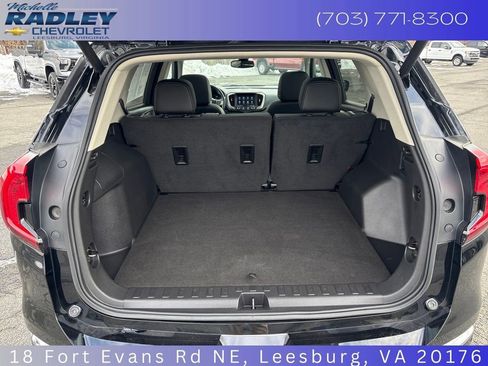 Used 2023 GMC Terrain Denali w/ Black Diamond Edition image 11