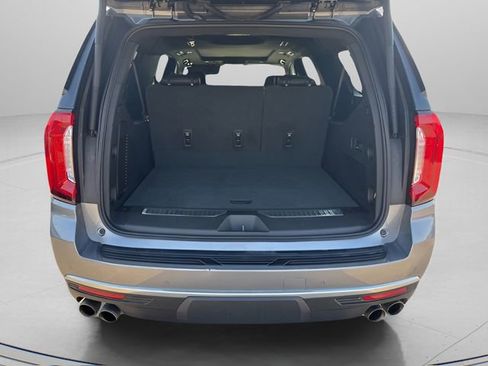 Used 2022 GMC Yukon XL Denali AWD/4WD image 25