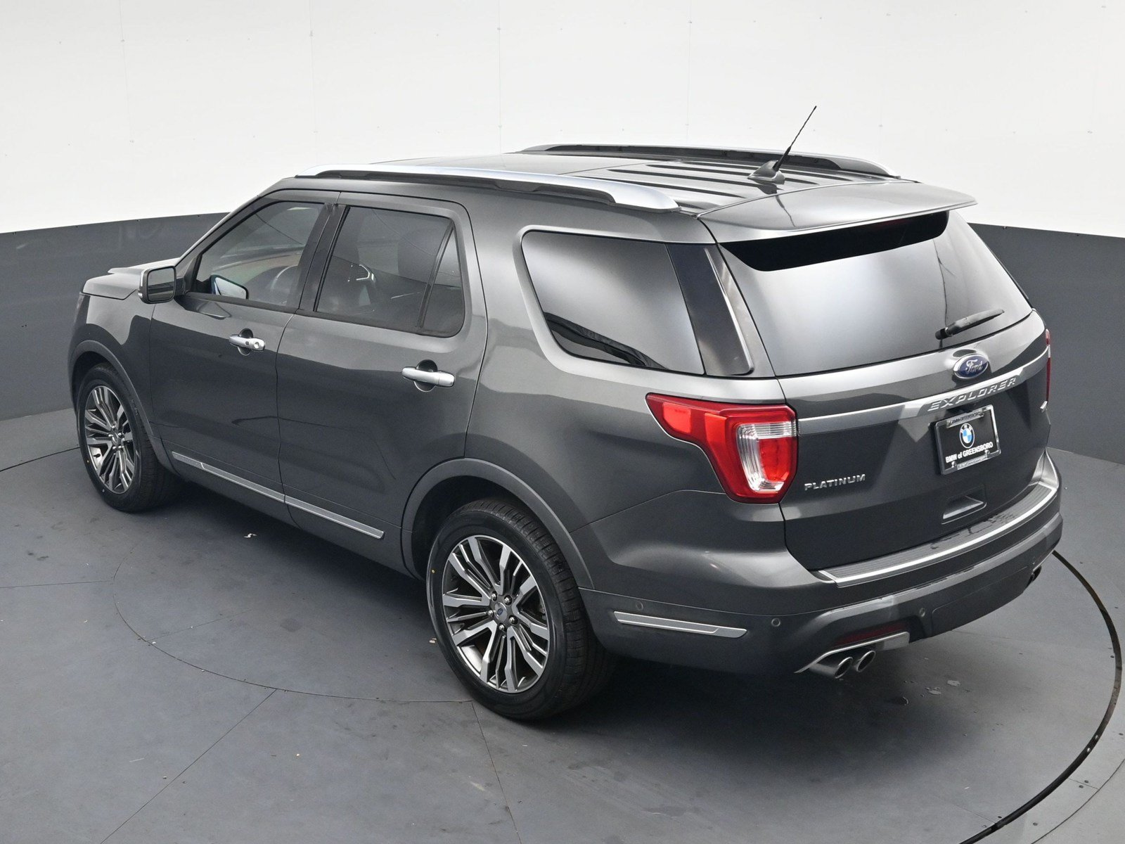 Used 2018 Ford Explorer Platinum AWD/4WD image 24
