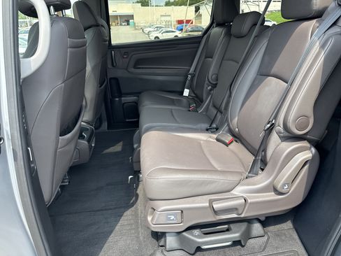 Certified 2024 Honda Odyssey Touring image 32