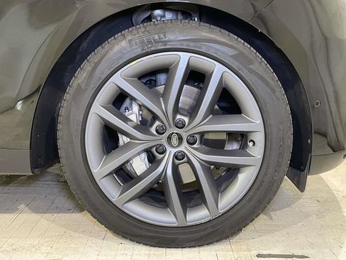 Used 2024 Land Rover Range Rover Sport SE AWD/4WD image 11