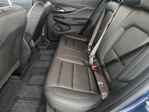 Used 2024 Buick Envista Sport Touring w/ Convenience I Package image 5