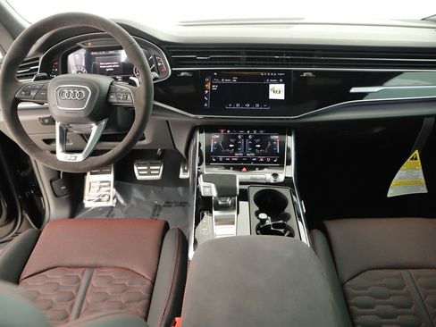 New 2026 Audi RS Q8 performance image 18