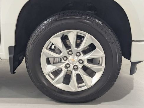 Used 2026 Chevrolet Silverado 1500 Custom RWD image 27