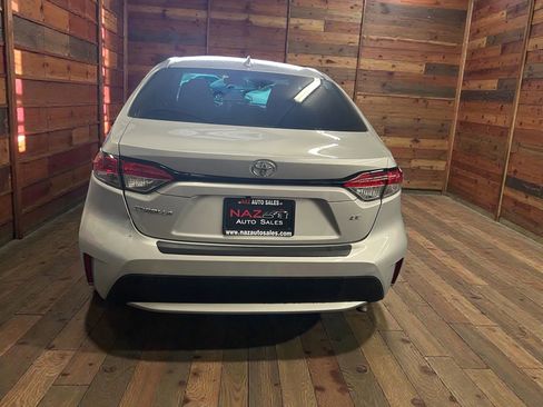 Used 2022 Toyota Corolla LE w/ LE Convenience Package FWD image 6