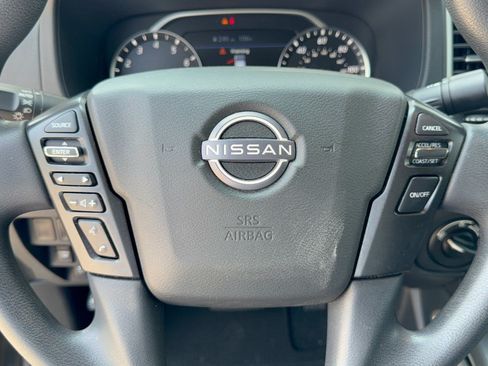 Used 2023 Nissan Frontier SV w/ Tow Package AWD/4WD image 10