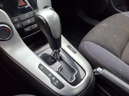 Used 2014 Chevrolet Cruze LT FWD image 21