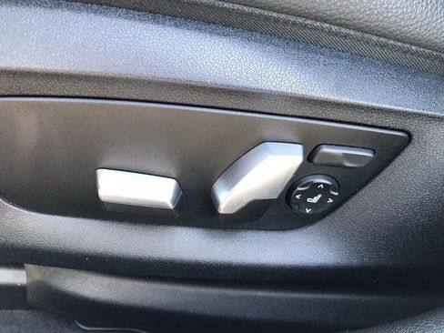 Used 2018 BMW 530e xDrive 530e xDrive iPerformance Sedan w/ Premium Package 2 image 15