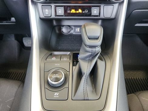 Used 2025 Toyota RAV4 XLE w/ Convenience Package AWD/4WD image 20