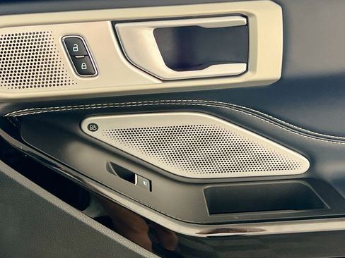 Used 2023 Ford Explorer ST w/ Equipment Group 401A image 32