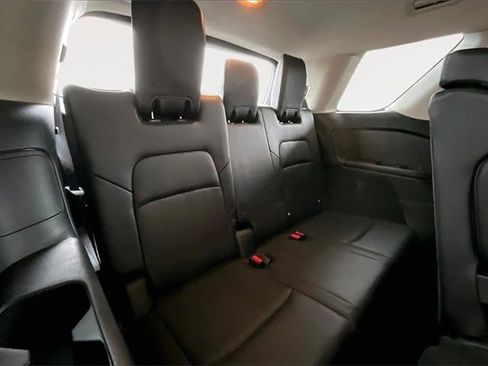 Used 2024 Nissan Pathfinder SL w/ Lighting Package (N92) image 28