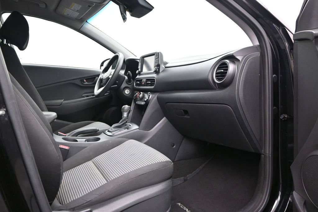 Used 2020 Hyundai Kona SE FWD image 17