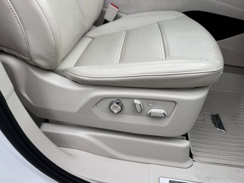 Certified 2022 Cadillac Escalade Sport Platinum image 24