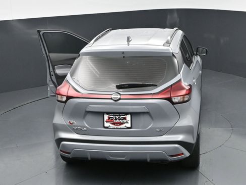 Used 2023 Nissan Kicks SR w/ SR Premium Package FWD image 31