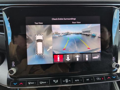 Used 2025 Jeep Wagoneer Series III w/ Premium Group I image 28